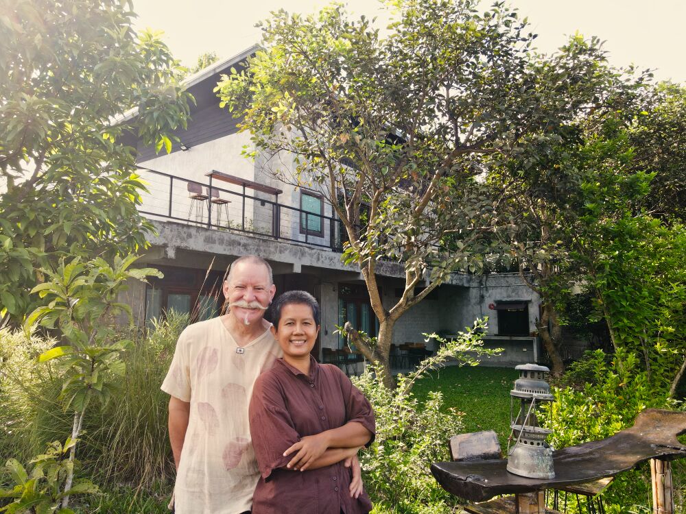 Suan Sook Homestay hosts Kevin and Pansa